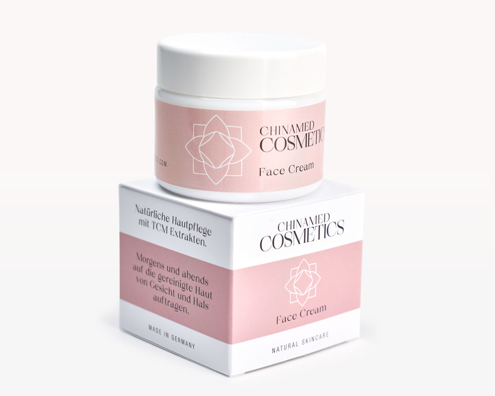 Cremetiegel auf Verpackung von CHINAMED COSMETICS Face Cream Natürliche Hautpflege mit TCM Extrakten