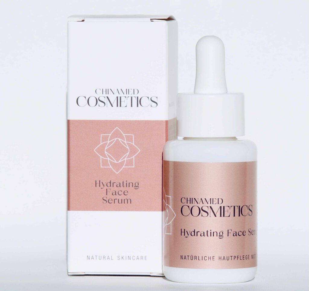 Verpackung und Fläschchen von Chinamed Cosmetics